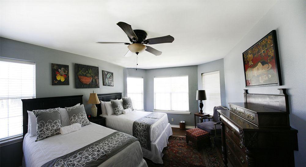 Hotel Camp Lucy Dripping Springs Esterno foto