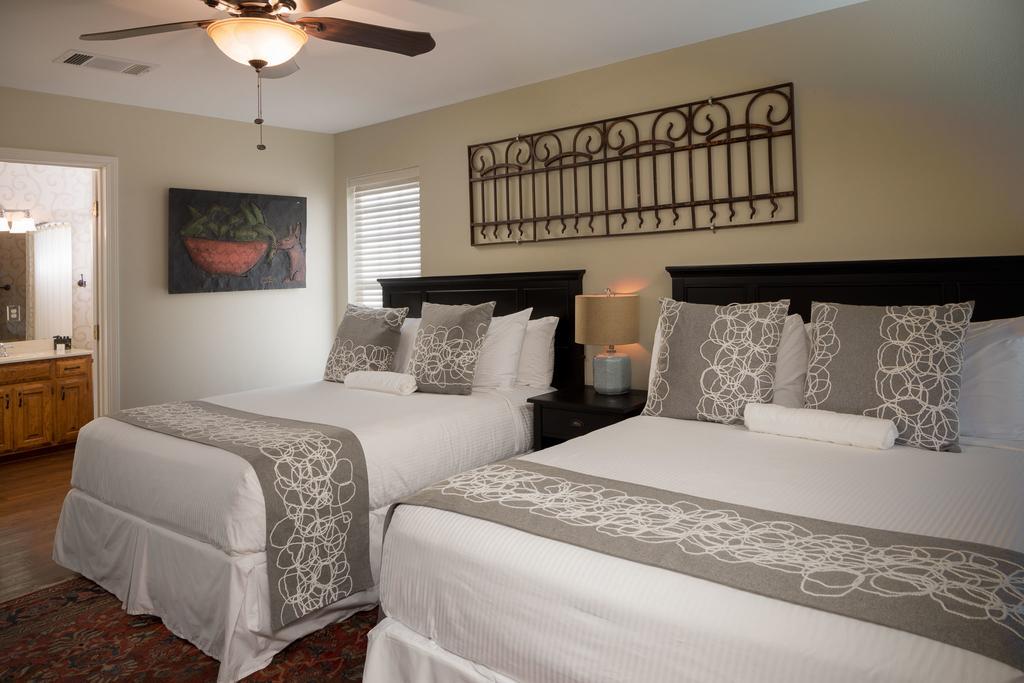 Hotel Camp Lucy Dripping Springs Esterno foto