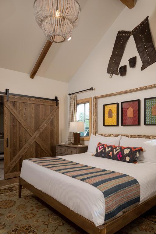 Hotel Camp Lucy Dripping Springs Esterno foto