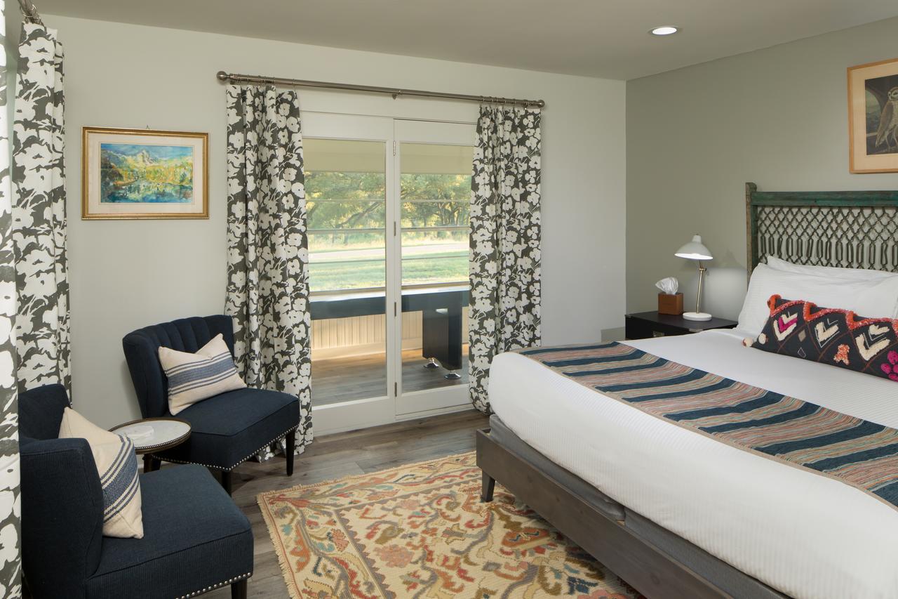 Hotel Camp Lucy Dripping Springs Esterno foto