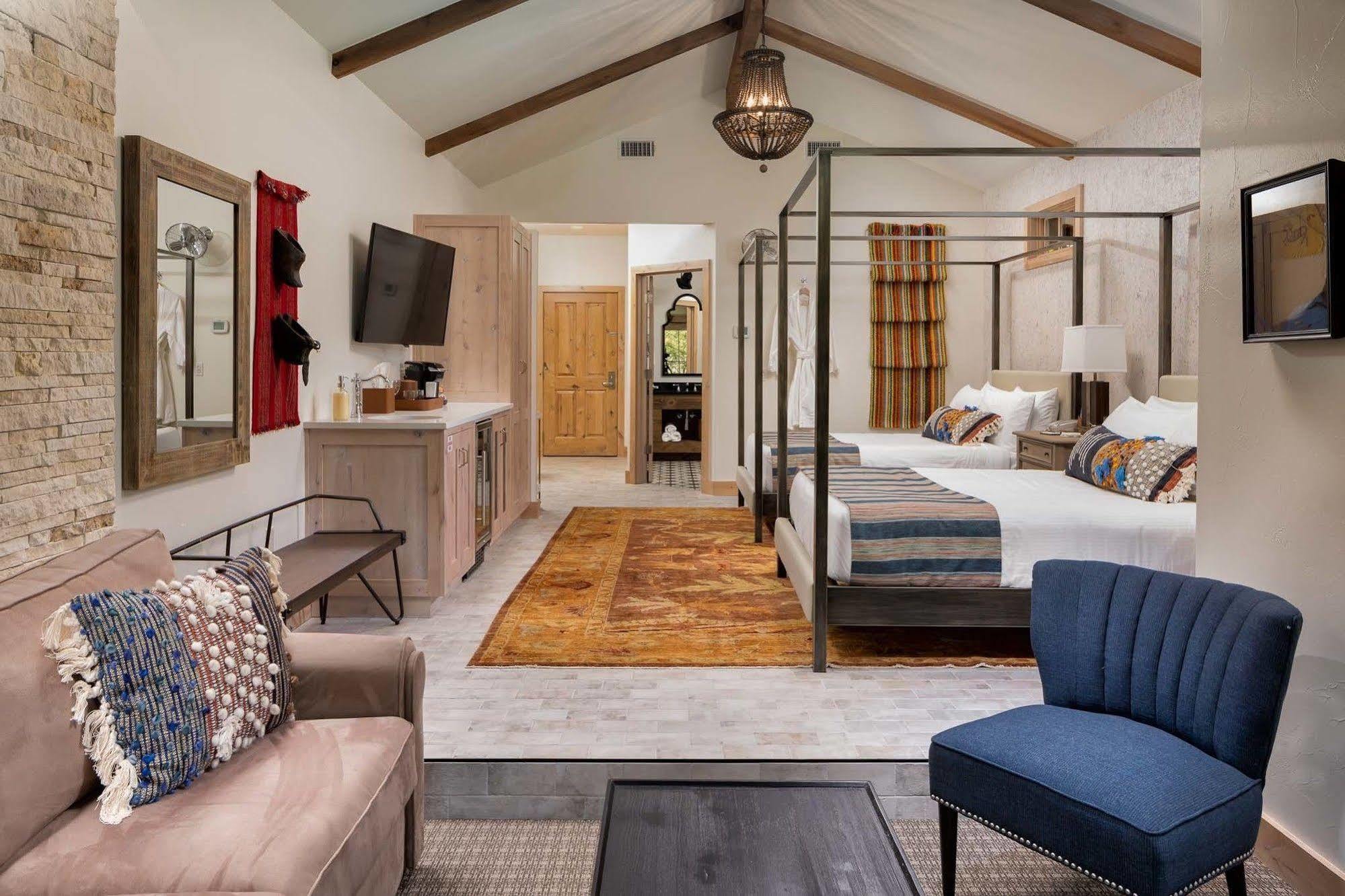 Hotel Camp Lucy Dripping Springs Esterno foto