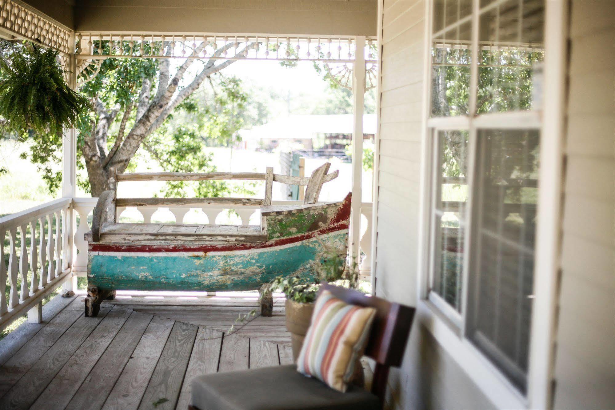 Hotel Camp Lucy Dripping Springs Esterno foto