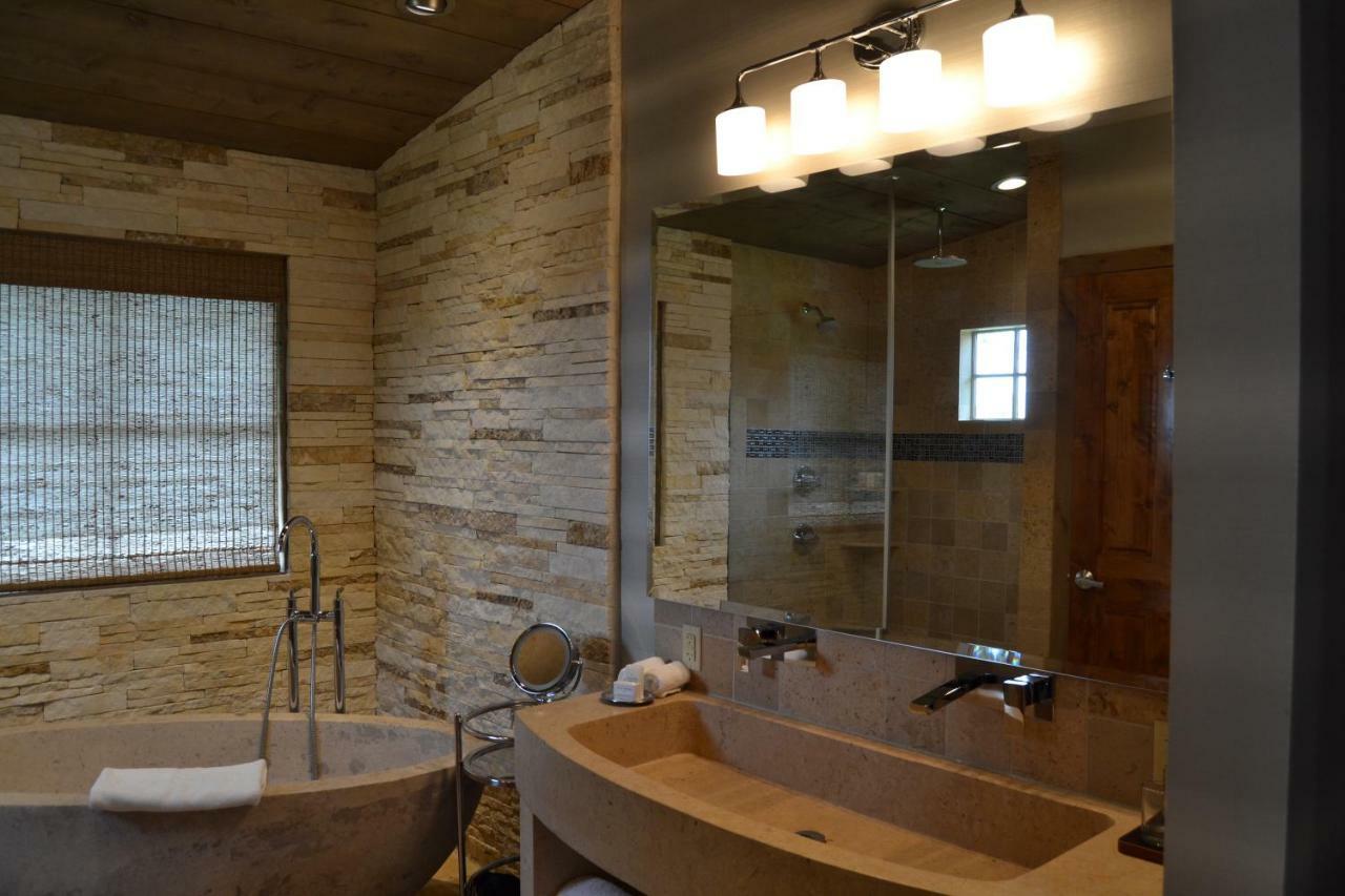 Hotel Camp Lucy Dripping Springs Esterno foto
